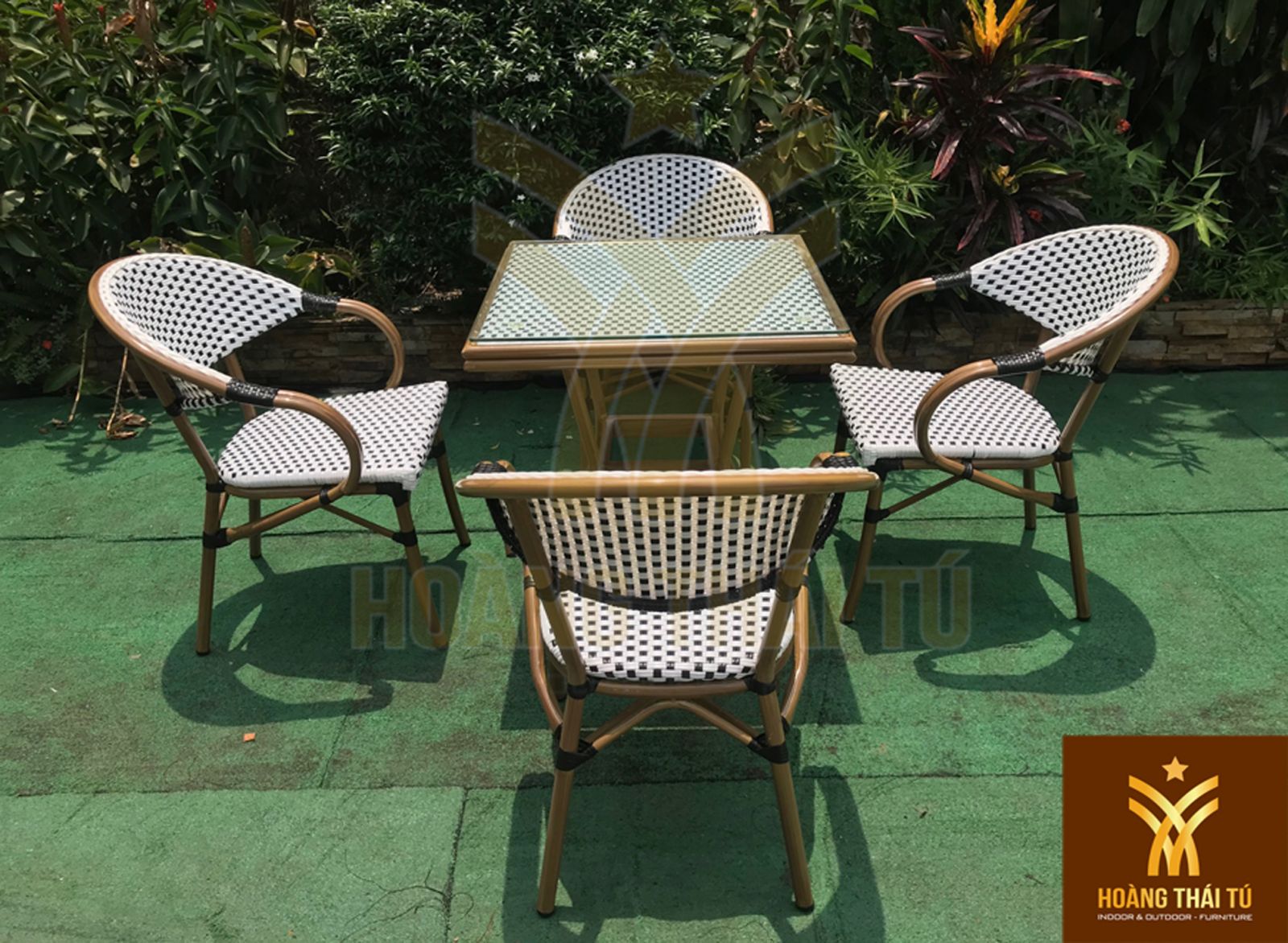 Bộ bàn ghế ngoài trời lưới textilene nhập khẩu đài loan , khung nhôm đúc sơn giả vân gỗ kháng UV , bàn chân gang đúc mặt đá nhận tạo , sàn phẩm chất lượng cao bảo hành 12 tháng 