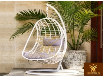 Ưu điểm xích đu mây nhựa trong trang trí nội thất 