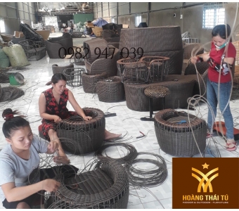 noi-that-ban-ghe-sofa-ghe-cafe-may-nhua-ngoai-troi-q67