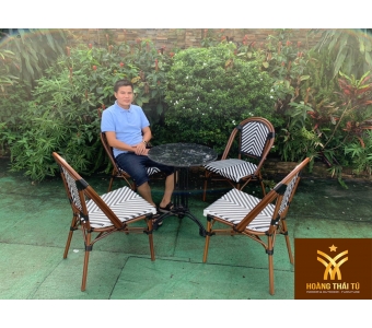 noi-that-ban-ghe-sofa-ghe-cafe-may-nhua-ngoai-troi-q5