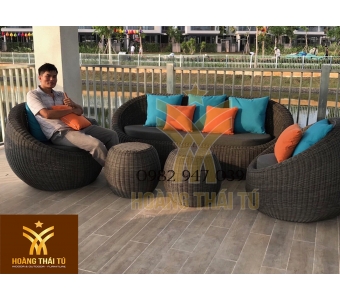 noi-that-ban-ghe-sofa-ghe-cafe-may-nhua-ngoai-troi-q28