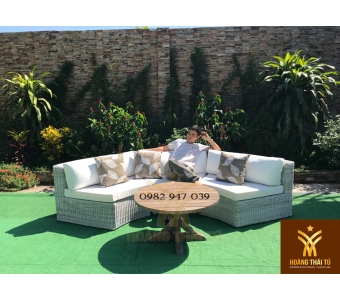 noi-that-ban-ghe-sofa-ghe-cafe-may-nhua-ngoai-troi-q7