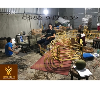 noi-that-ban-ghe-sofa-ghe-cafe-may-nhua-ngoai-troi-q20