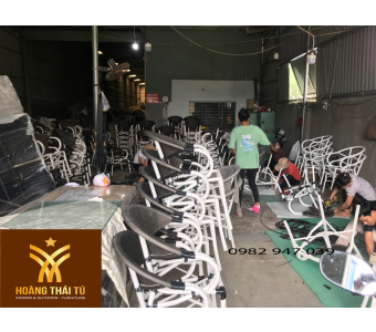 bo-ban-ghe-cafe-luoi-ngoai-troi-b10