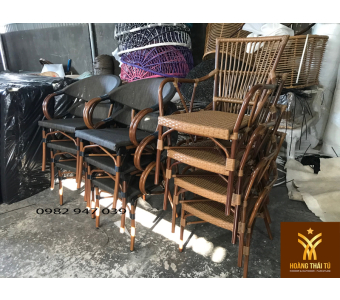 bo-ban-ghe-cafe-luoi-ngoai-troi-b8